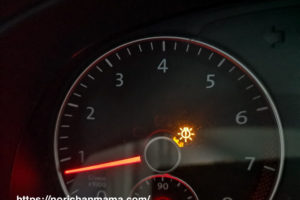 Car light run-out warning alarm